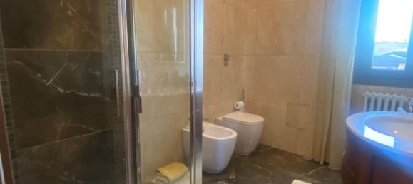 3 rooms Apartment in Valera Fratta, Italy No. 88906 28