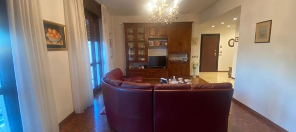 3 rooms Apartment in Valera Fratta, Italy No. 88906 8
