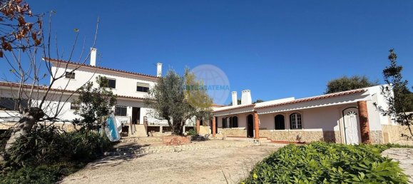 5 bedrooms Villa in Caldas da Rainha, Portugal No. 200146 3