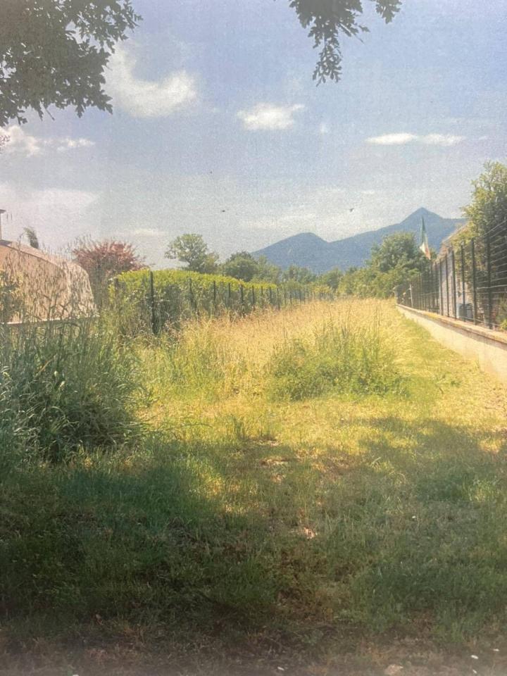 Земельный участок с 1 комнатой в Фрозиноне, Италия № 153547