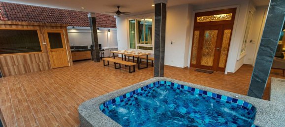 5 bedrooms Cafe / restaurant in Pattaya, Thailand No. 1264 17