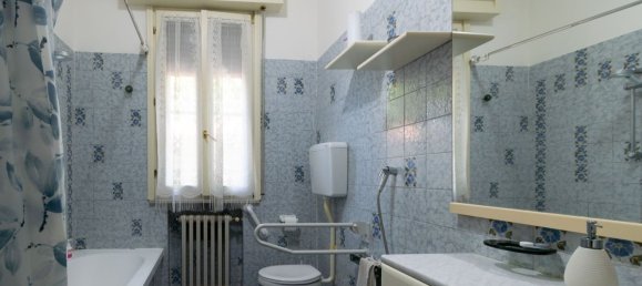 10 rooms House in Campagnola Emilia, Italy No. 267990 17