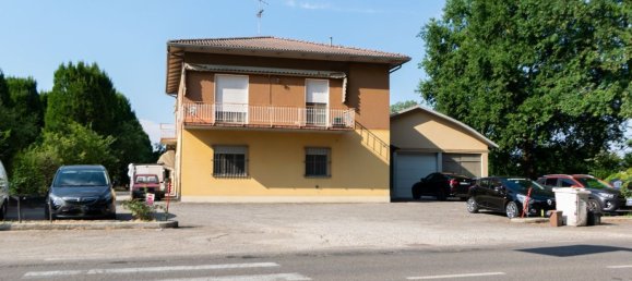 10 rooms House in Campagnola Emilia, Italy No. 267990 3