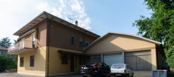 10 rooms House in Campagnola Emilia, Italy No. 267990 2