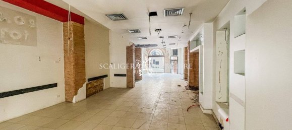 Imóvel comercial de 2 divisões em Verona, Italy N.º 59405 7