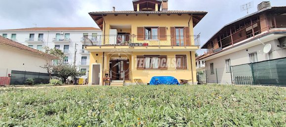 3 bedrooms Villa in Pianezza, Italy No. 298133 21