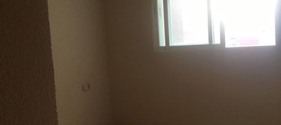 Apartamento de 4 dormitorios en Valencia, Spain No. 20840 3