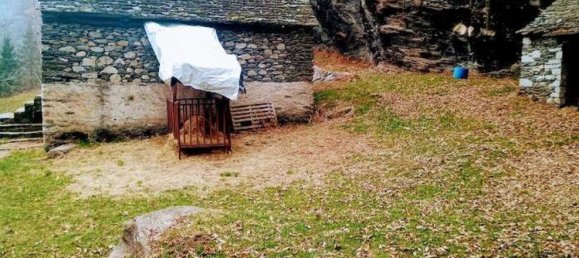 3 rooms House in Premia, Italy No. 167713 10