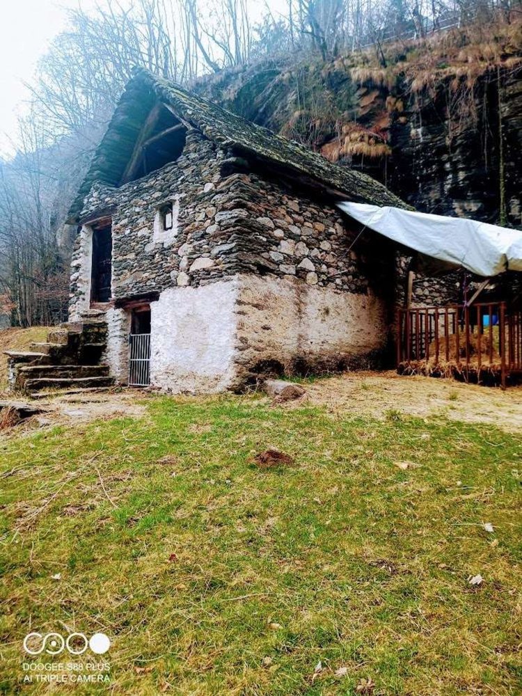 3 rooms House in Premia, Italy No. 167713