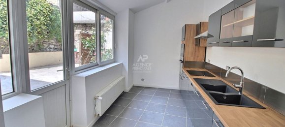 Casa de 6 dormitorios en Vaux-sur-Seine, France No. 183383 3