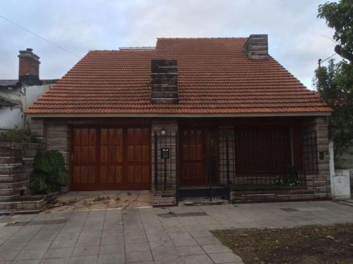 3 bedrooms House in Lomas de Zamora, Argentina No. 6274