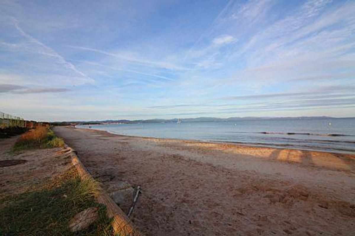 Studio in Hyeres, France, Nr. 14746