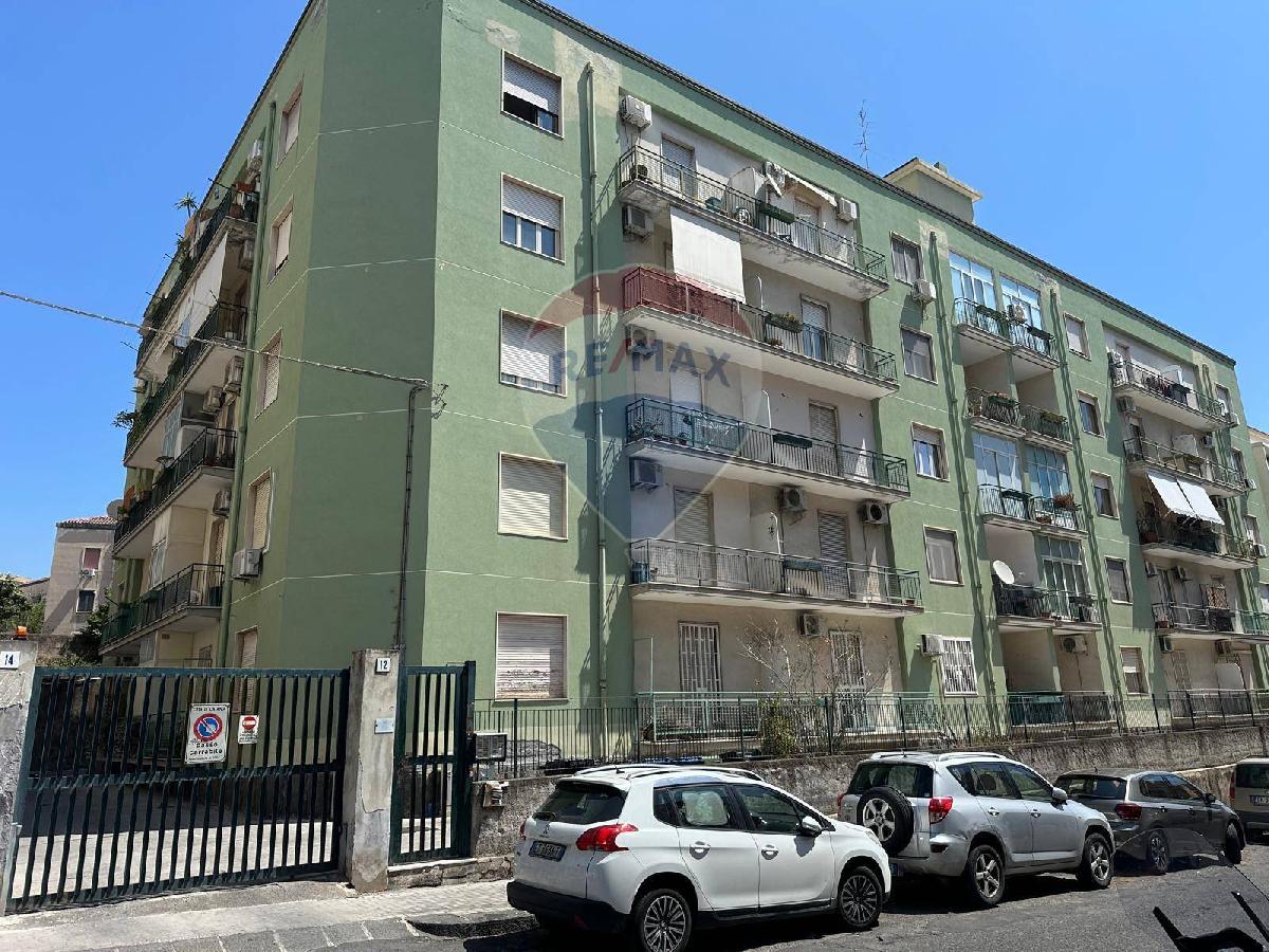 3 Schlafzimmer Wohnung in Catania, Italy, Nr. 260391
