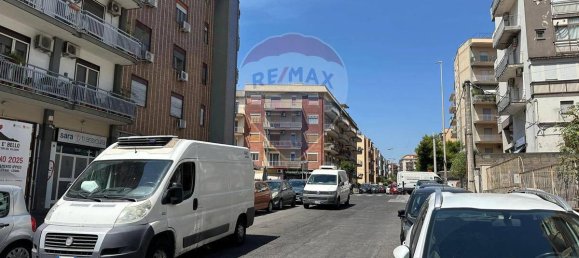 3 Schlafzimmer Wohnung in Catania, Italy, Nr. 260391 3