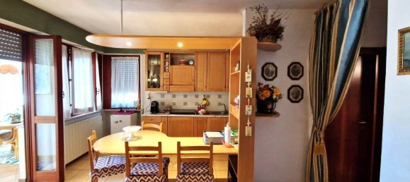 6 rooms Apartment in Foligno, Italy No. 288538 5