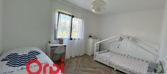 4 bedrooms House in Bernay, France No. 353171 7