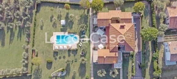 Villa de 30 habitaciónes en Montecarlo, Italy No. 51019 4