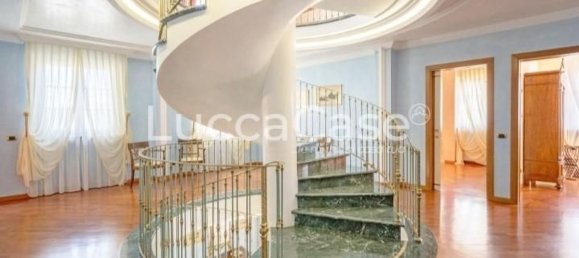 Villa de 30 habitaciónes en Montecarlo, Italy No. 51019 50