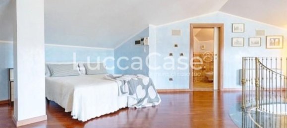 Villa de 30 habitaciónes en Montecarlo, Italy No. 51019 17