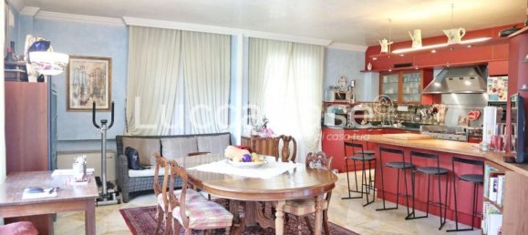 Villa de 30 habitaciónes en Montecarlo, Italy No. 51019 41