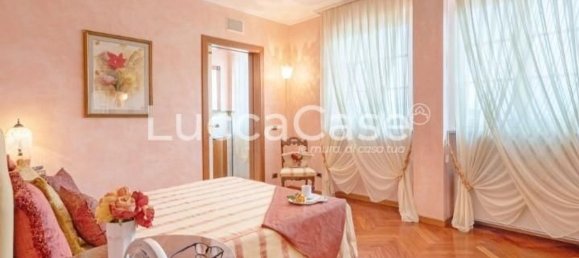 Villa de 30 habitaciónes en Montecarlo, Italy No. 51019 27