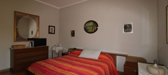 Apartamento de 4 habitaciónes en Alba, Italy No. 204041 42