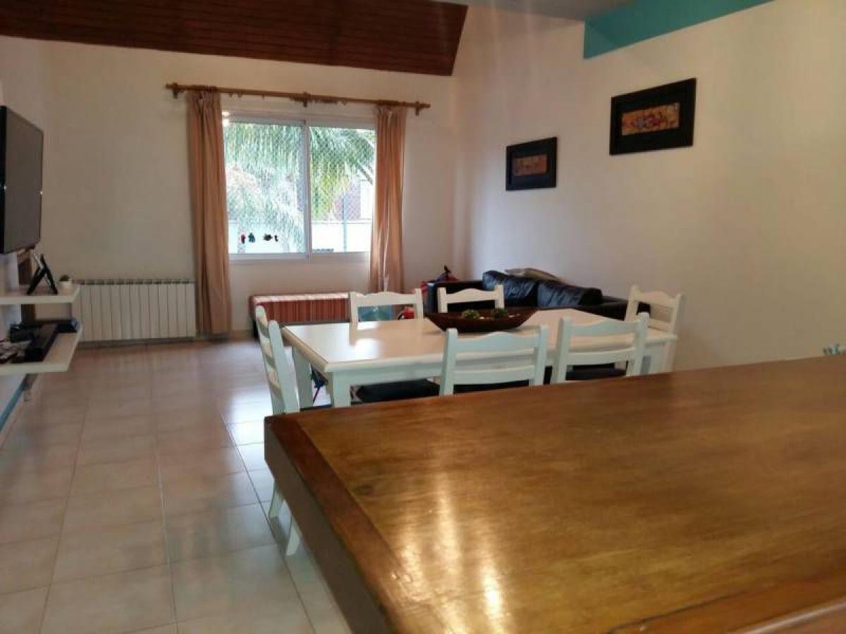 Квартира с 2 спальнями в Пилар, Аргентина № 102335