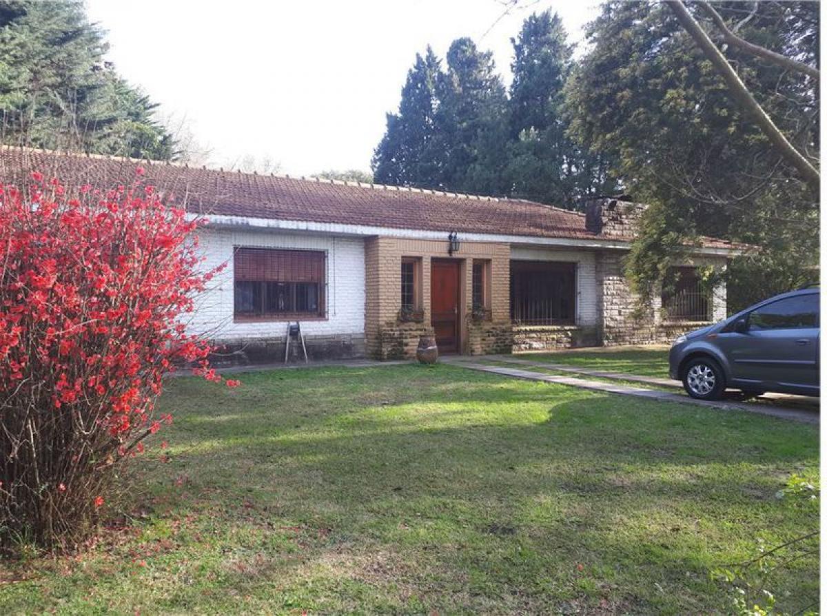 2 bedrooms Farm in Ezeiza, Argentina No. 48471