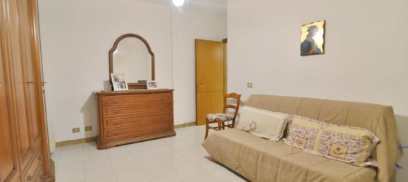 5 bedrooms Apartment in Massa, Italy No. 343994 18