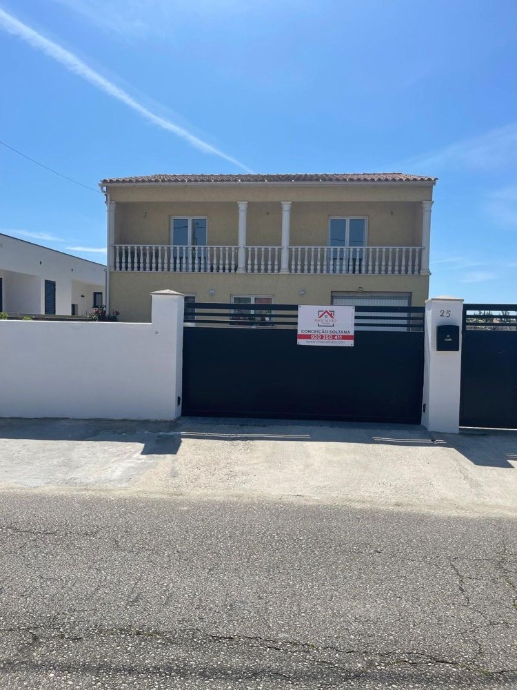 Дом с 4 спальнями в Вагуш, Португалия № 224937