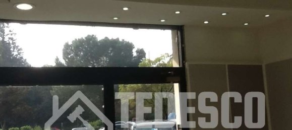 300m² Commercial property in Benevento, Italy No. 303760 8