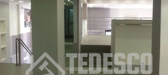 300m² Commercial property in Benevento, Italy No. 303760 32