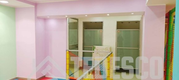 300m² Commercial property in Benevento, Italy No. 303760 50