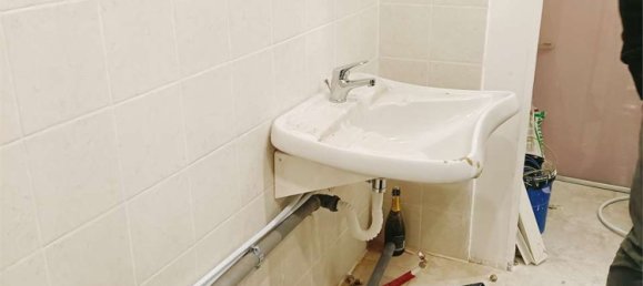 300m² Commercial property in Benevento, Italy No. 303760 38