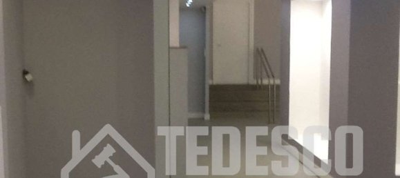 300m² Commercial property in Benevento, Italy No. 303760 34