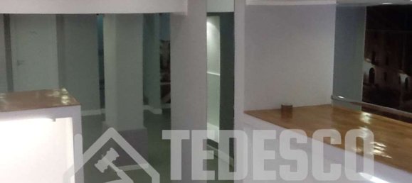 300m² Commercial property in Benevento, Italy No. 303760 30