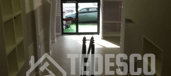 300m² Commercial property in Benevento, Italy No. 303760 15