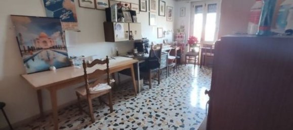 4 rooms Apartment in Perugia, Italy No. 190448 8