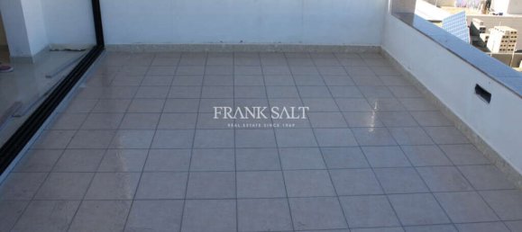 2 bedrooms Penthouse in Mellieha, Malta No. 7814 2