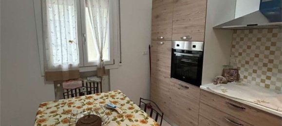 5 rooms Apartment in Modena, Italy No. 215007 6