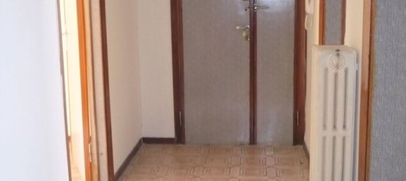 4 rooms Apartment in Colle di Val d'Elsa, Italy No. 175693 2