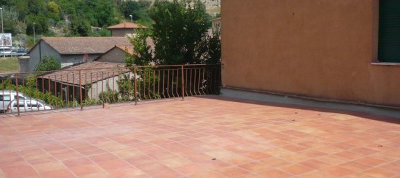 4 rooms Apartment in Colle di Val d'Elsa, Italy No. 175693 6