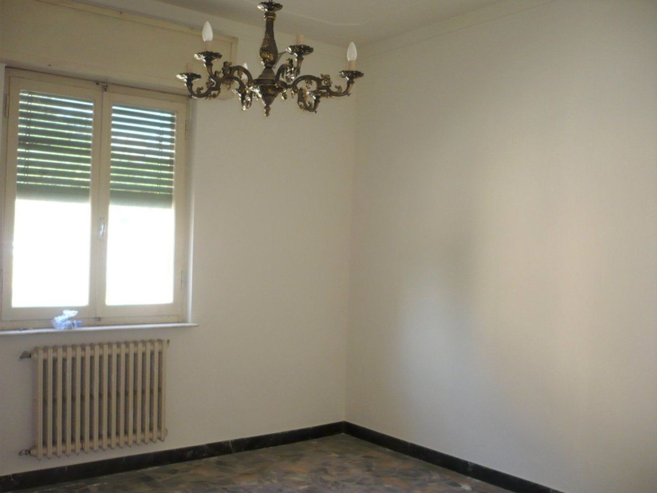 4 rooms Apartment in Colle di Val d'Elsa, Italy No. 175693