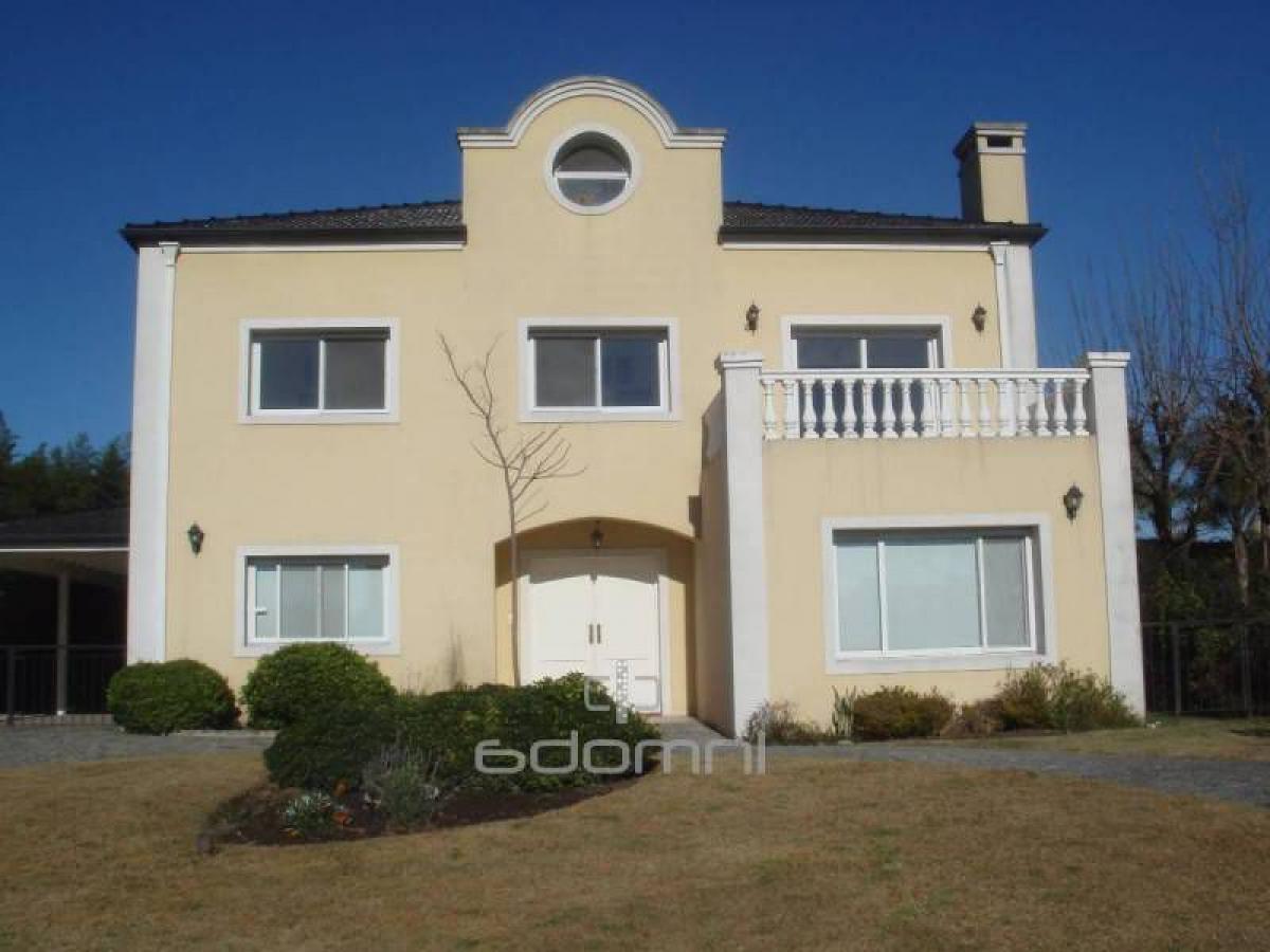 Casa T3 em Pilar, Argentina N.º 8812