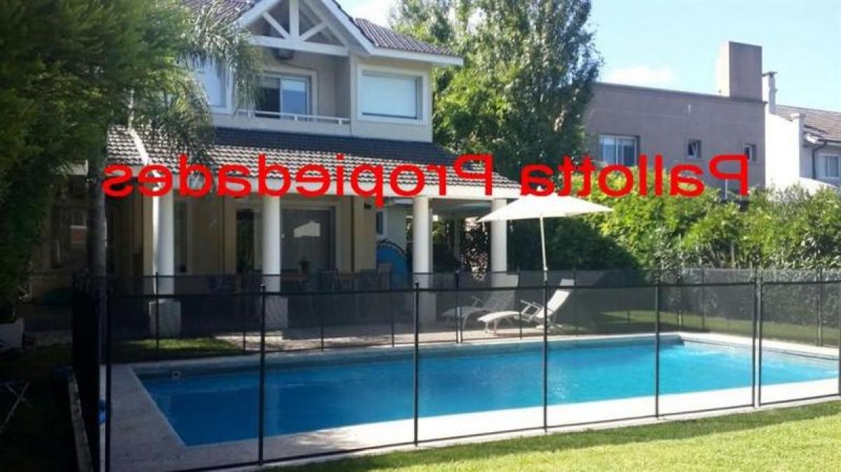 3 bedrooms House in Escobar, Argentina No. 21757