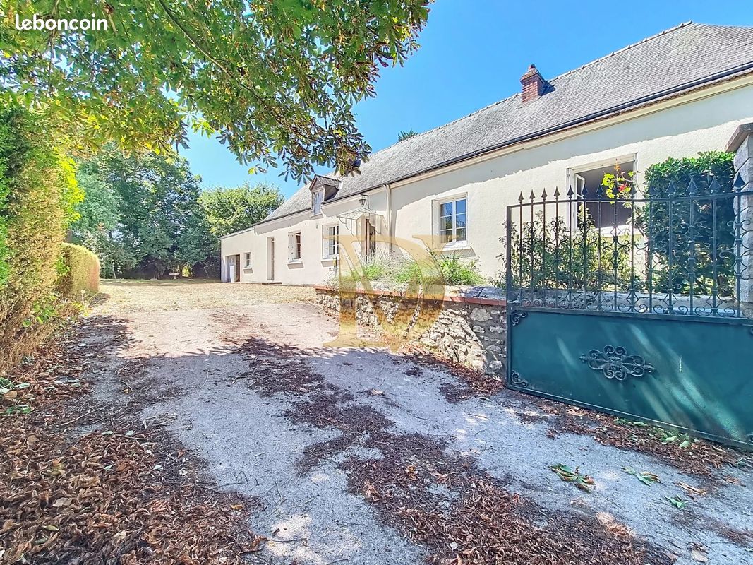 4-salle Maison à Luzillé, France No. 331026