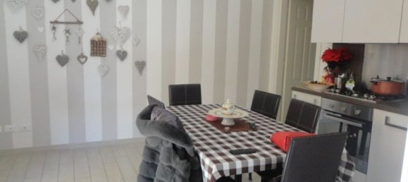 Дом с 3 комнатами в Каррара, Италия № 47583 4