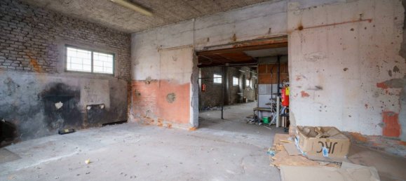 Edificio de 5 habitaciónes en Montecatini Terme, Italy No. 120989 36