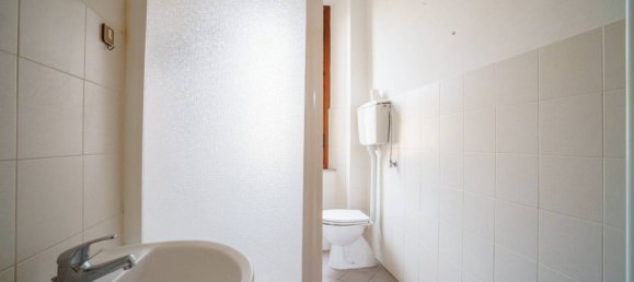 Edificio de 5 habitaciónes en Montecatini Terme, Italy No. 120989 28