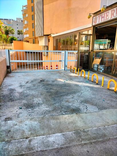  Parking in Salou, Spain No. 186162